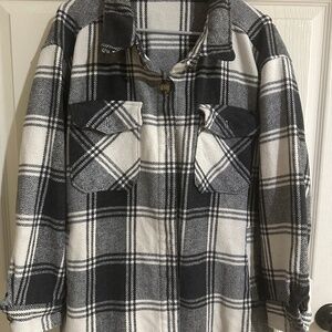 Women’s shacket size XXL